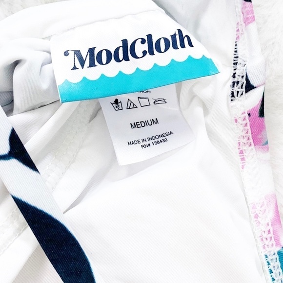 NEW ModCloth Pamela Floral One Piece Swimsuit Med - Picture 6 of 8